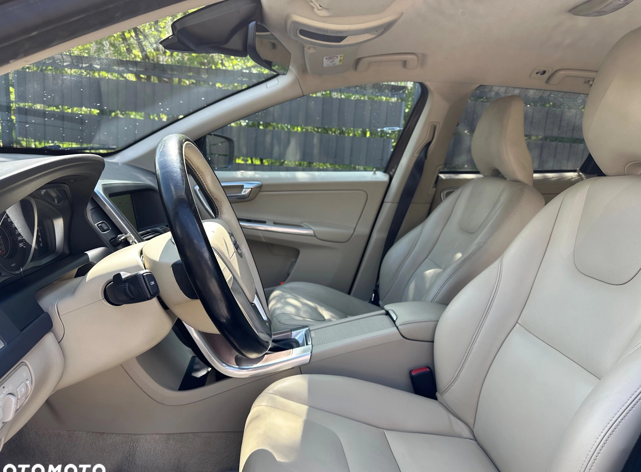 Volvo XC 60 cena 64990 przebieg: 240994, rok produkcji 2015 z Skalbmierz małe 352